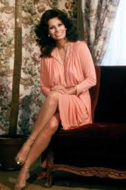 Born 20 september 1934), known professionally as sophia loren (/ l ə ˈ r ɛ n /; Pin By Binyat Malik On Piekne Kobiety Sophia Loren Sofia Loren Rihanna Photoshoot