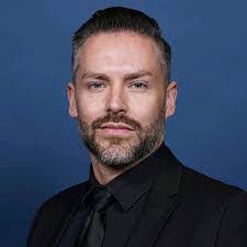 Alicia Edmonds's Instagram, Twitter & Facebook