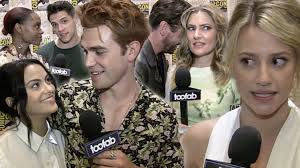 Varchie Will Be Tested In 'Intense' Third Season of 'Riverdale' -- Stars  Tease Love and War!