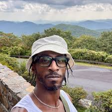 Porsche 944 5.3 Engine Project with Custom Wheels