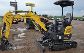 New Holland E27.2SR Mini Excavator