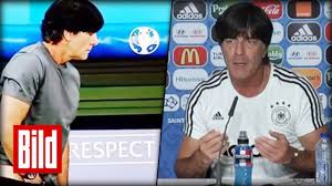 Da wollen wir wieder hin, das ist schließlich unser bundestrainer! Hosengate Jogi Low Entschuldigt Sich Fur Taschen Billard Youtube