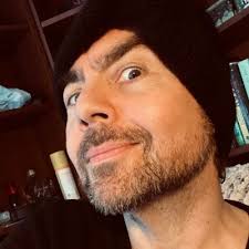 carl chamberlain (@calmcarl)