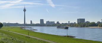 Auf unserer seite finden sie zahlreiche. Wohnung Am Rhein In Dusseldorf Oberkassel