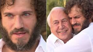 Paulo Rocha vai às lágrimas na TV com visita surpresa do pai: 'Eu era  sozinho'