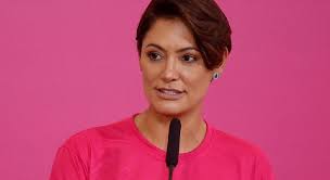 Michelle diz que Lula está com sangue nos olhos e sede de vingança