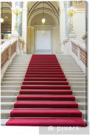 Rote teppiche werden häufig für besondere anlässe und empfänge vor dem eingang, auf treppen, aber auch am flughafen ausgerollt. Leinwandbild Roter Teppich Auf Treppen Nationalmuseum In Prag Pixers Wir Leben Um Zu Verandern