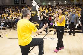 Jerry Riggins Proposed To Tram Hoang During The Vcu Men S Basketball Matchup Against The St Bonaventure Bonnies On Jan 24 2016 Vcu Bonaventure Basketball