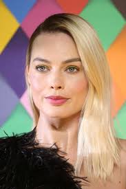 Margot elise robbie (born 2 july 1990) is an australian actress. Margot Robbie Starportrat News Bilder Gala De