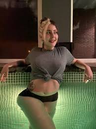 Toutes les photos de Aphrodix (chaniceaphrodix) nue et seins nus