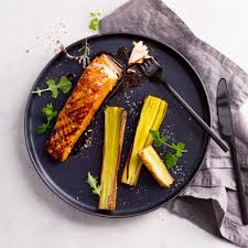 Teriyaki Lachs Mit In Der Glut Gegartem Lauch Rezept Kaufland