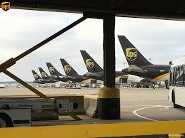 Ups Brown Tails Lined Up At The Ups Worldport Centre In Louisville Kentucky Usa Airplane Fighter Cargo Airlines Fighter Jets