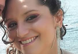 A via Marina arrivano dossi, sensi unici e obblighi di precedenza dopo la  morte della mamma investita