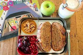 Sarapan pagi kue cucur, tambah lagi. Mengulik Menu Makan Siang Anak Anak Sekolah Di 7 Negara Parenting Dream Co Id