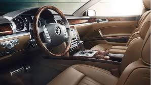Vw Phaeton Eyes U S Drivers Again Volkswagen Phaeton Volkswagen Luxury Car Interior