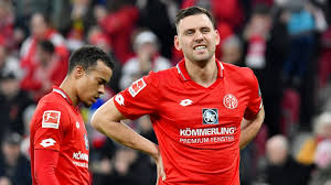 Latest on mainz forward adam szalai including news, stats, videos, highlights and more on espn. Fussball Bundesliga Mainz 05 Muss Auf Szalai Verzichten