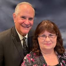 Learn about 16 couples called to serve as temple presidents and matrons —  from Manitoba to Mexico