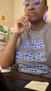 @RiaInez's video Tweet