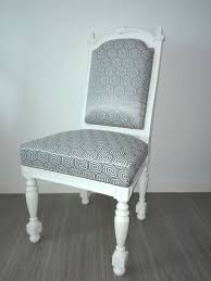 Superbe collection tissus ameublement dans ma boutique de tissus à découvrir en ligne. Chaise De Style Louis Xiii Relooke Avec Un Tissu Tendance Relooking Meuble Mobilier De Salon Ameublement