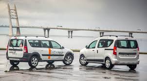 Test Drajv Renault Dokker Protiv Lada Largus Cross Semejnye Razborki Zhurnal Dvizhok