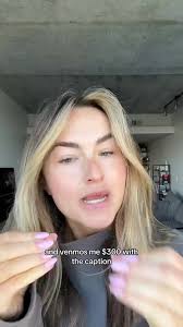 SIMP ALERT! And they still buying her drinks while she pockets the 300 lol