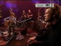 Somebody Once Told Me The World Is Gonna Roll Me Mp3 Download Stone Temple Pilots Unplugged Stone Temple Pilots Music Albums Scott Weiland