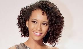 Crespo araujo estrela cachos maquiagem cabelo pesquisa google cabelo e maquiagem de noiva maquiagem de cabelo. Tais Araujo E Seu Corte Curto