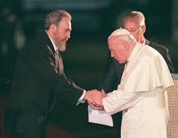 Arch Bishop Magic Don Juan P En Esta Foto De Archivo Del 25 De Enero De 1998 El Presidente Cubano Fidel Castro Saluda A Papa Juan Pablo Ii En El Aeropuer Pope Francis Fidel Castro Cuba