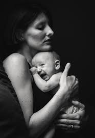 Group Show: 33 Atypical and Captivating Photos of Babies