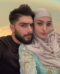 Guess me and my husband. Do we look like we come from the same country? ☺️ 