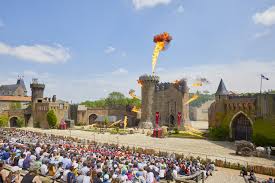 Coffret Sejour Choletais Grand Parc Du Puy Du Fou 2 Jours Cinescenie Cholet