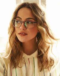 new post on mslovejoy gesicht brille inspo