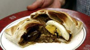 En las oficinas, colegios y en todas partes celebramos el aniversario patrio. La Verdadera Empanada Chilena Lleva Pasas Cocinero Habria Llegado A La Verdad Sobre Este Dilema Nacional Emol Com