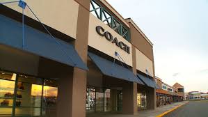 Are Outlet Malls Really A Better Deal Wcco Went Shopping To Find Out Wcco Cbs Minnesota