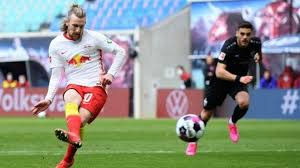 The couple welcomed their child in august 2018. Rb Leipzig Perpanjang Kontrak Emil Forsberg