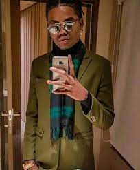 Gerilson israel dono do hit minha bebada disponibiliza a musica casa comigo que retrata/conta de um homem apaixonado que pede a sua parceira em casamento depois de ter ultrapassado varias barreiras para. Gerilson Insrael Fa Club Home Facebook