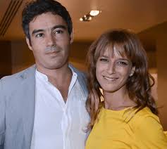 João baião foi amparado por rita ferro rodrigues e muitos outros amigos no último adeus à mãe. A Vida De Luxo De Joao Baiao Tem Quinta Com Animais Exoticos E Perde Se Por Carros Topo De Gama Nacional Flash