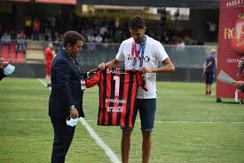 Pochi minuti all'inizio dell'incontro tra foggia e potenza, match valevole per la seconda giornata del girone c di serie c. Hkdmgho1tfbgum