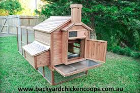the penthouse from www backyardchickencoops com au suits 8 10 hens with built in nesting boxes perches and much more cat enclosure pent house chook pen