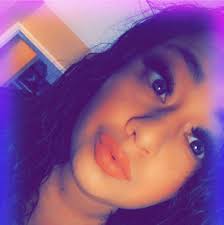 Rebecca Hanselman's Instagram, Twitter & Facebook