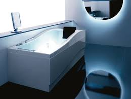 I prodotti principali di treesse sono le vasche tecnologicamente avanzate e i box doccia multifunzione. Gruppo Tre Esse