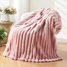 NEWCOSPLAY Super Soft Throw Blanket Pink Premium Silky Flannel Fleece 3D  Ribbed Jacquard Lightweight Bed Blanket All Season Use (Pink Ribbed, ...