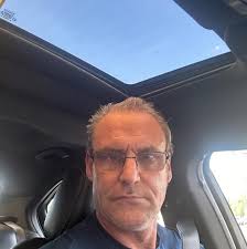 I know this is Elmira is Crazy but I was wondering if anyone knows who owns  the house