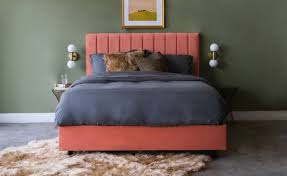 Parcourez notre sélection de décoration de chambre à coucher : Peinture De La Chambre 30 Idees En Attendant Le Printemps