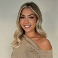 Becky Moffitt's Instagram, Twitter & Facebook