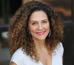 64. A Global Audio Storyteller: The Journey of Martina Castro