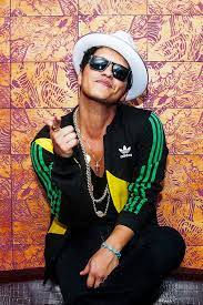 Bruno Mars Has That Tight Bony Face That Makes Me Cringe Bruno Mars Bruno Mars Birthday Mars Wallpaper