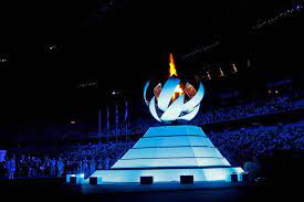 The closing ceremony was created by kim gavin, es devlin, stephen daldry, david arnold and mark fisher. Eavuumhifzxcbm