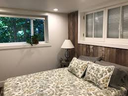 Homeadvisor estimates the average cost of finishing a basement to run between $6,500 to $18,500 with a return on investment of about 69 percent. Basement Bedroom Addition Klassisch Schlafzimmer Sonstige Von Kingfisher Construction Houzz