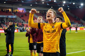 Alle infos zum verein dynamo dresden ⬢ kader, termine, spielplan, historie ⬢ wettbewerbe: Dynamo Dresden Die Hoffnung Lebt Noch